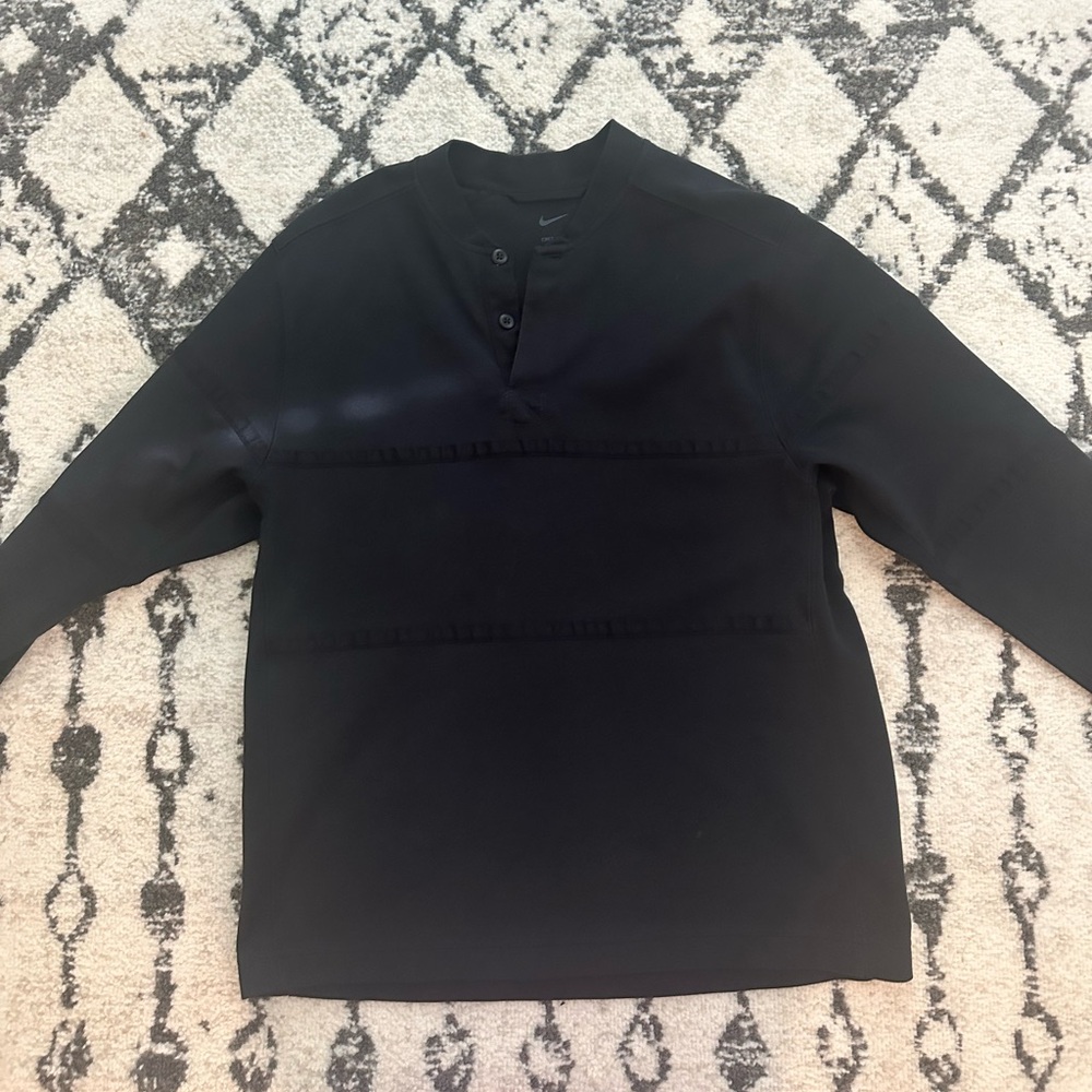 Nike men’s dri-fit long sleeve shirt
